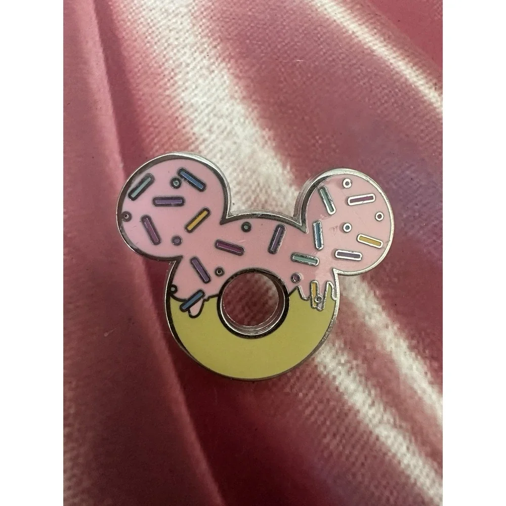 Disney Mickey Donut Pin Pink Frosting Sprinkles Yellow Glaze Parks Exclusive